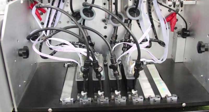 平板UV噴繪機(jī)關(guān)機(jī)注意事項(xiàng)