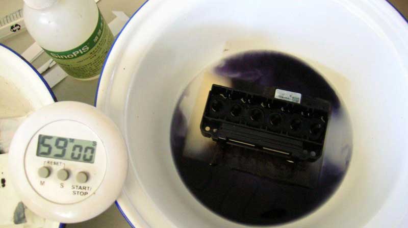 uv平板噴繪打印機(jī)要怎么正確使用清洗液