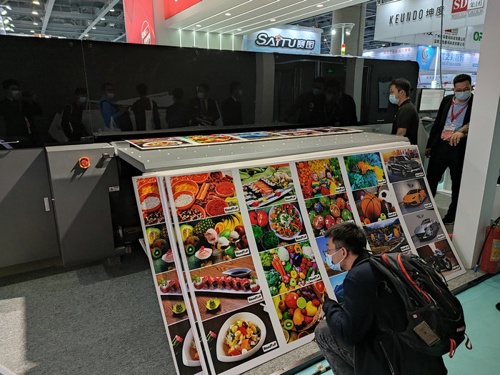 HT2500Robo全自動上下料